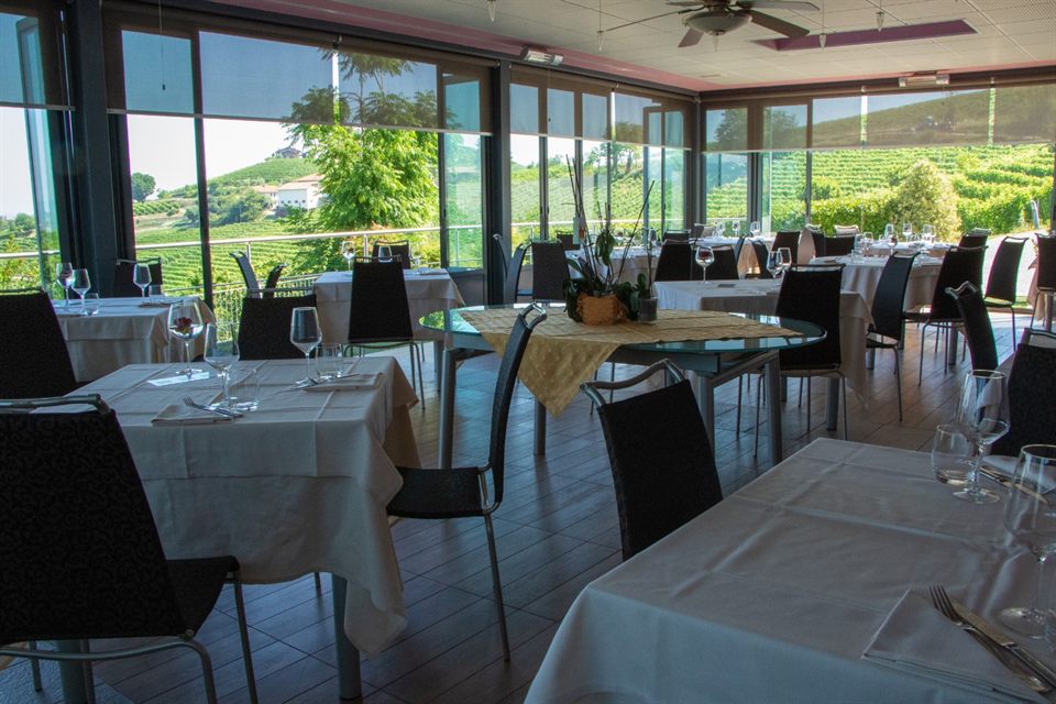 Panorama, camere e ospitalità nelle Langhe · 75